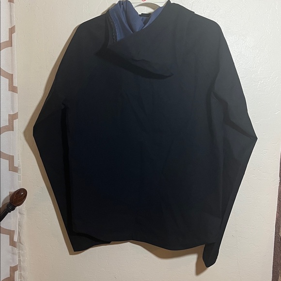 NWT All In Motion Rain Lightweight Jacket Size S - Picture 2 of 14